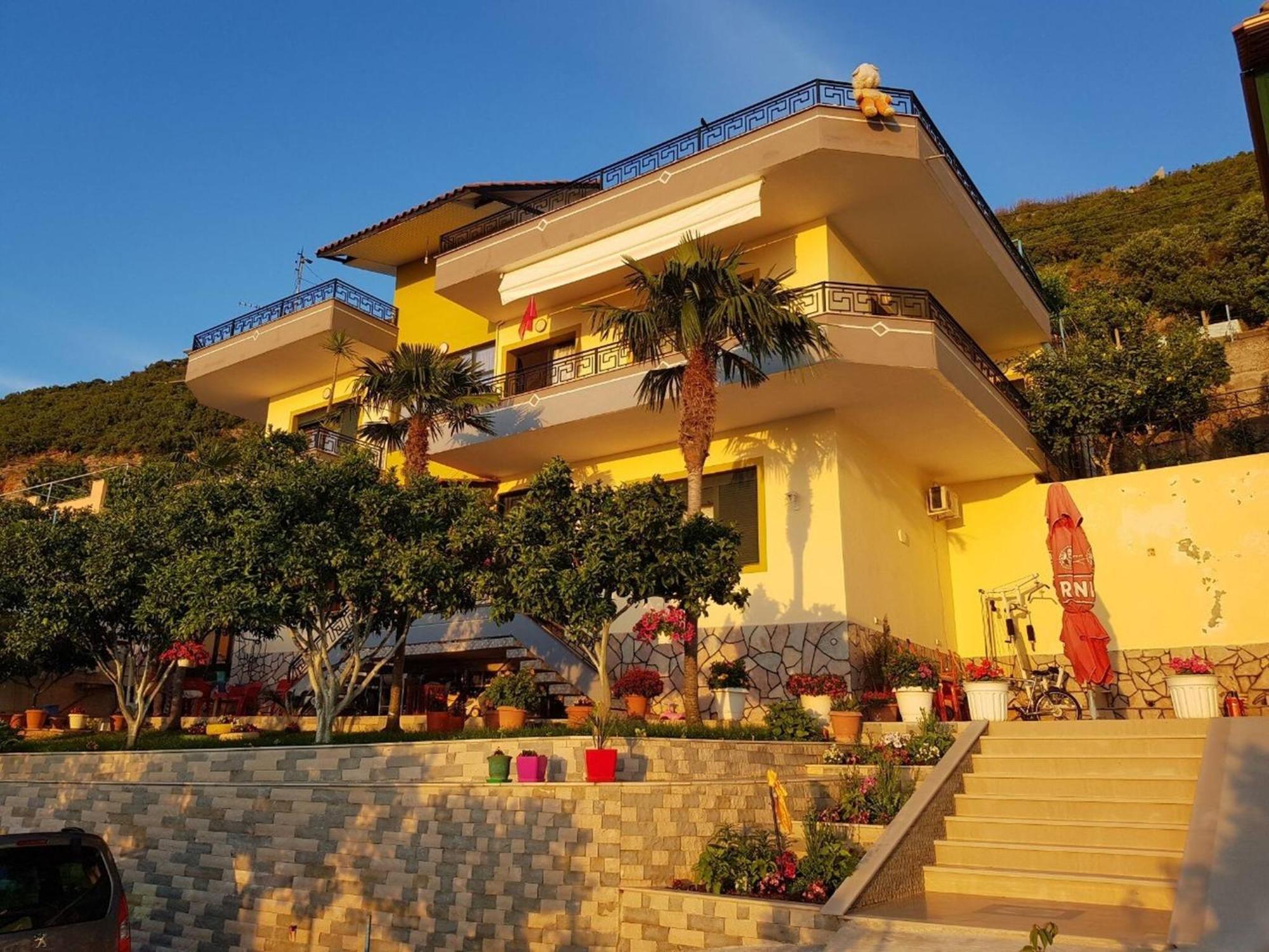 Villa Meminaj Vlorë エクステリア 写真