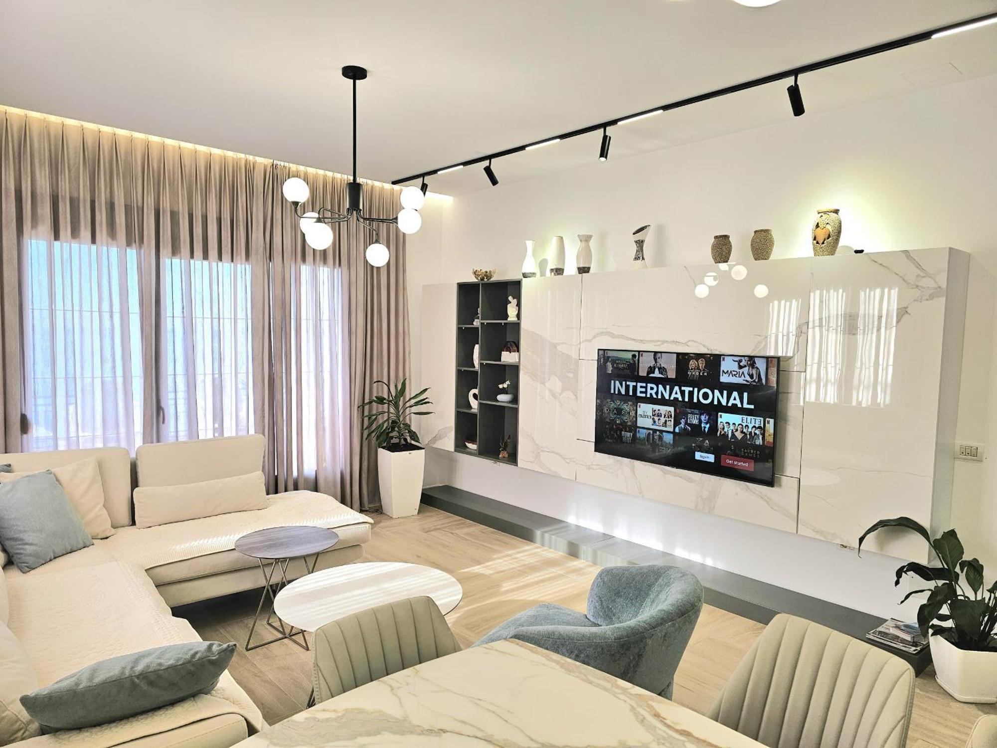 Villa Meminaj Vlorë エクステリア 写真