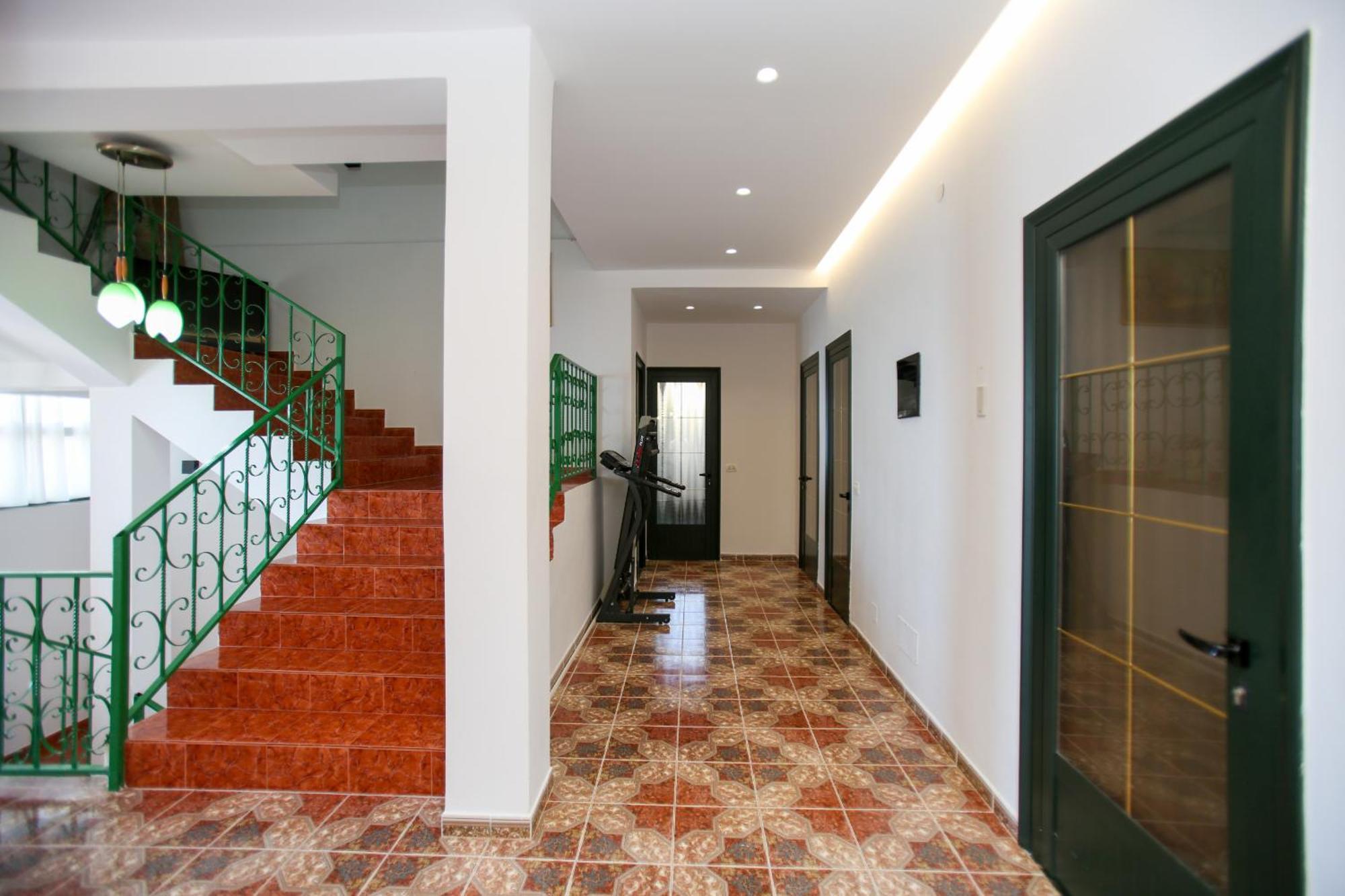 Villa Meminaj Vlorë エクステリア 写真